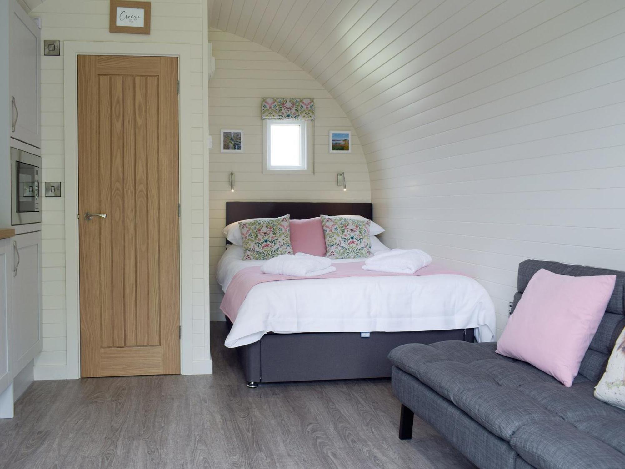Cain Pod Vip Villa Llanfyllin Exterior photo